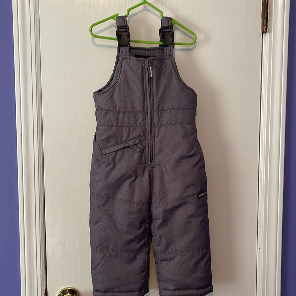 OshKosh B’Gosh winter snowsuit (jacket and bib pants) - Picture 8 of 10